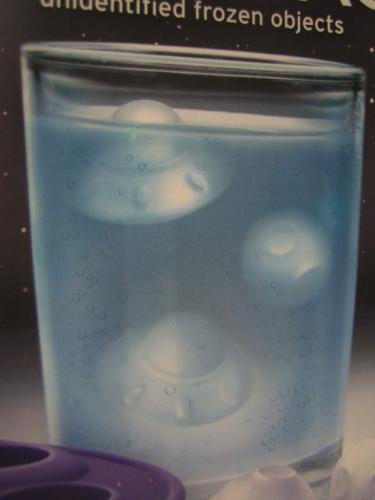 未確認氷行物体!?UFO型アイストレー