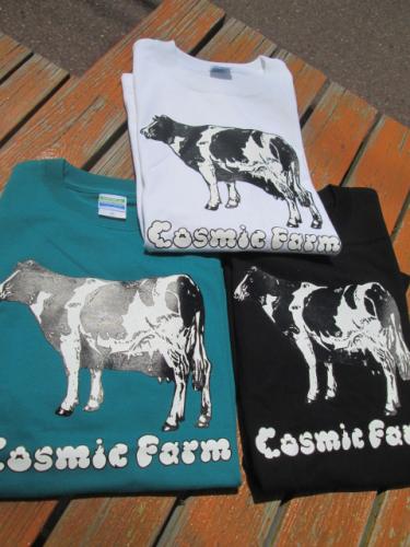 COSMIC FARM 牛くん半袖Tee (青リンゴ)