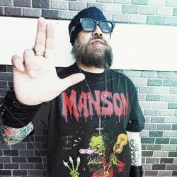 MANSON FINK 半袖Tシャツ(ブラック)
